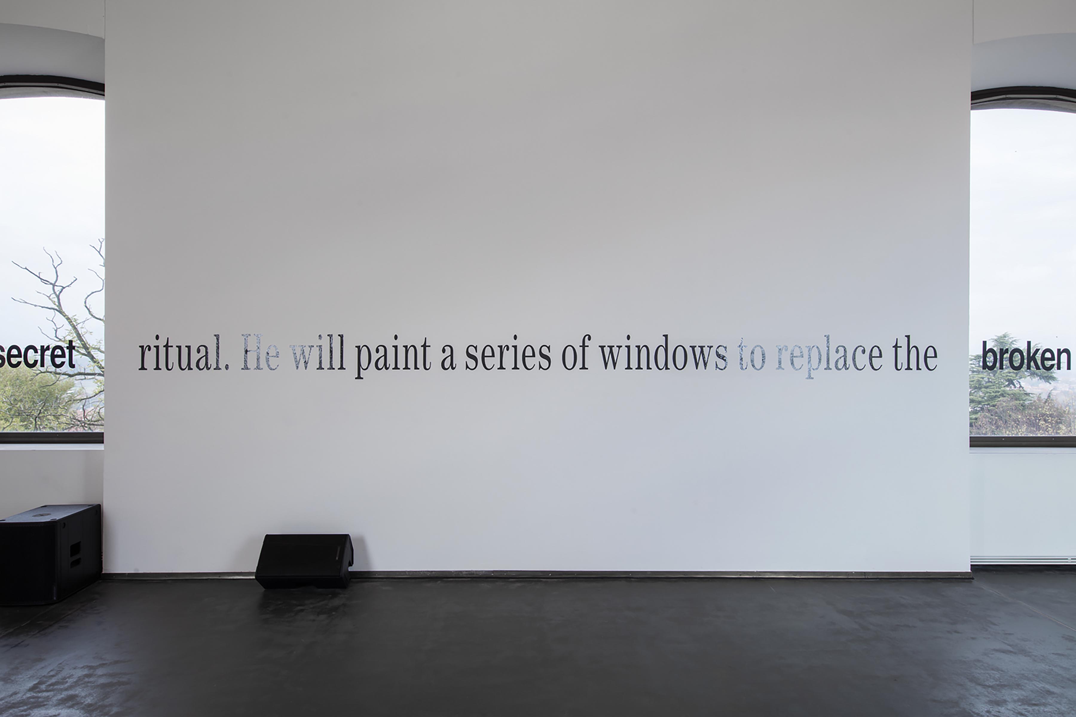 u0022Hito Steyerl. The City of Broken Windowsu0022, veduta espositiva